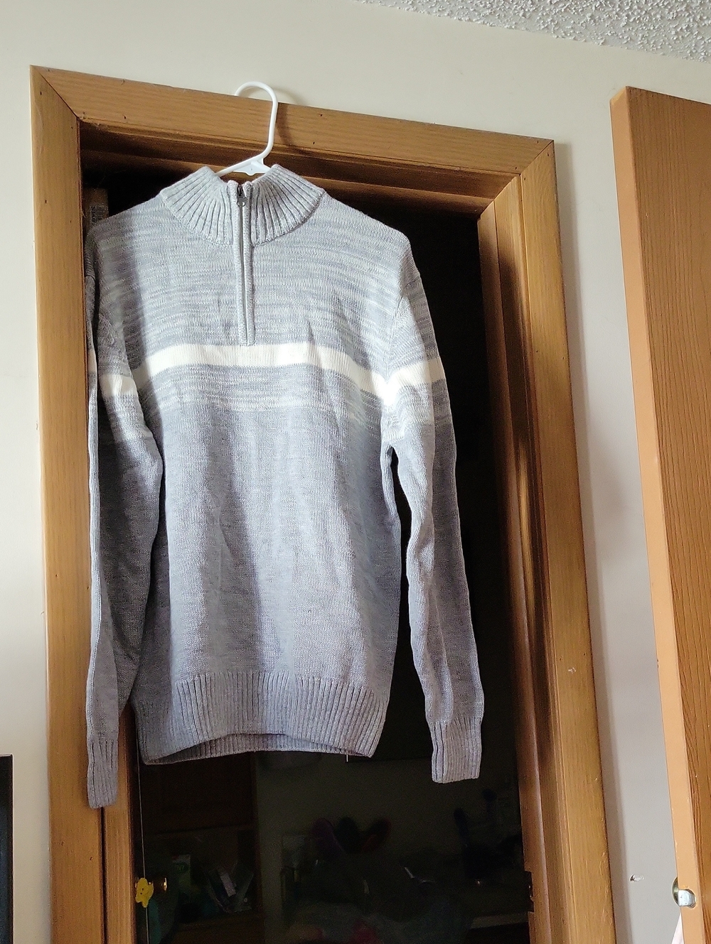 Men's Light Gray Half-Zip Sweater with White Stripe